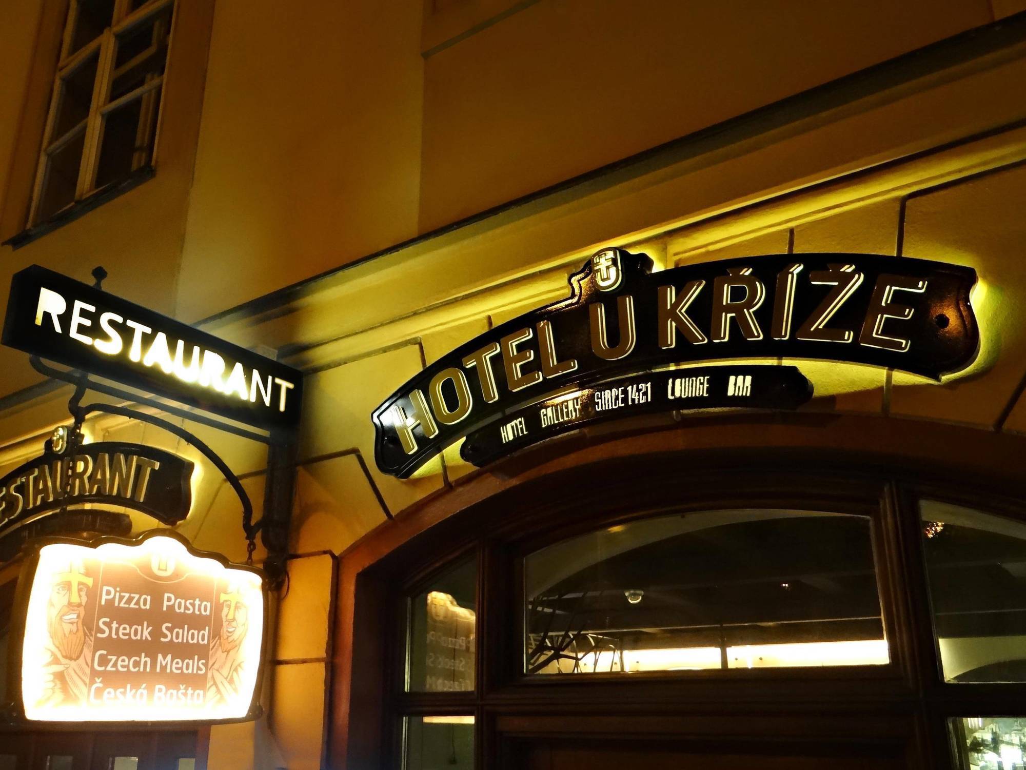 Hotel U Krize 布拉格 外观 照片
